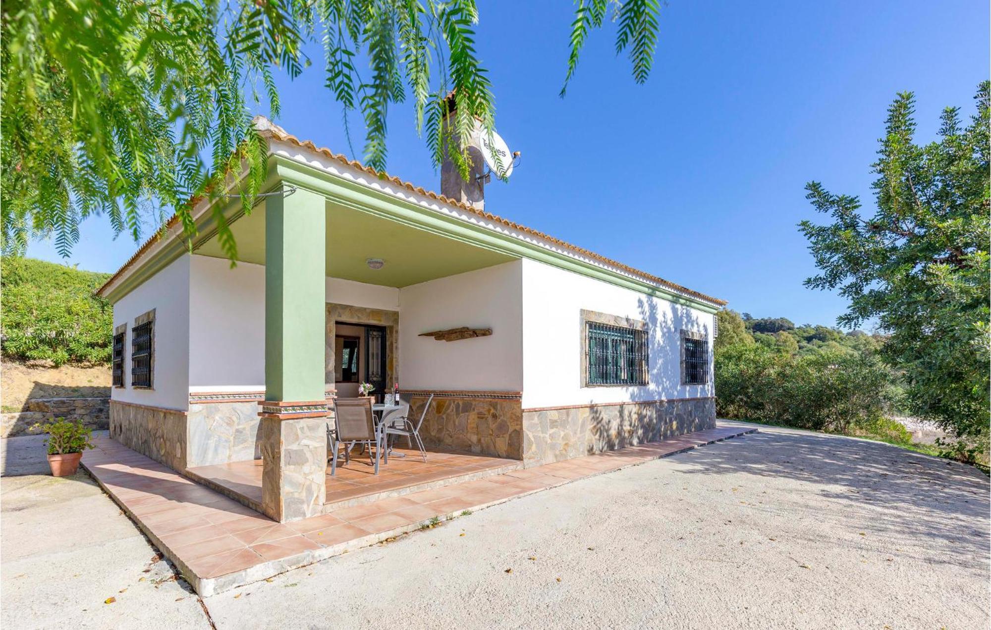 Stunning Home In Ubrique With Kitchen Exterior foto